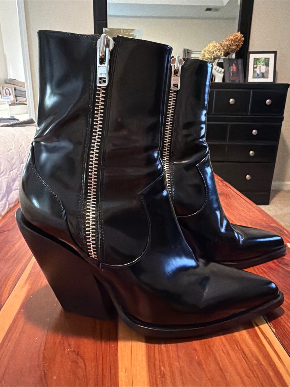 $230 SYRO Gina Black Leather Pointy Toe Heeled Boot 8 Rare